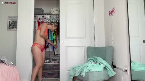 Snapshot of paigepawg chatting on 11, 6, 2026 PaigePawg online show from 11, 6, 2026