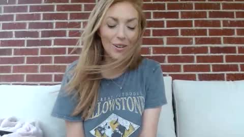 paigewhispers21 online show from 12, 4, 2026