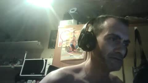 Snapshot of pakkoxxl07 chatting on 2, 12, 2025 pakkoxxl07 online show from 2, 12, 2025