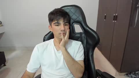 Snapshot of pakun_ chatting on 6, 12, 2024 pakun_ online show from 6, 12, 2024