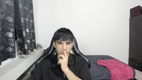 Snapshot of pakun_ chatting on 1, 3, 2025 pakun_ online show from 1, 3, 2025