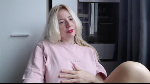 Snapshot of pam_fans chatting on 17, 9, 2025 BABE online show from 17, 9, 2025