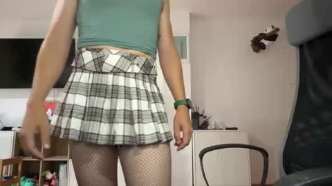 lonely and curious online show from 22, 9, 2025