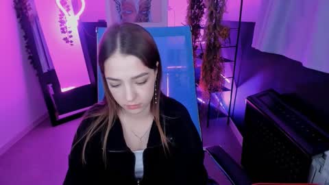 Snapshot of pambeeslyy chatting on 8, 3, 2025 Pam online show from 8, 3, 2025