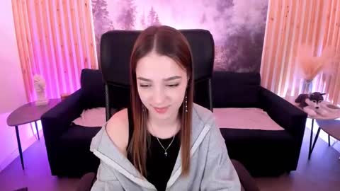 Snapshot of pambeeslyy chatting on 9, 3, 2025 Pam online show from 9, 3, 2025