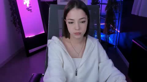 Snapshot of pambeeslyy chatting on 21, 10, 2025 Pam online show from 21, 10, 2025