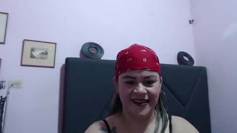 Snapshot of pamela_echeverria chatting on 3, 10, 2025 pamela_echeverria online show from 3, 10, 2025