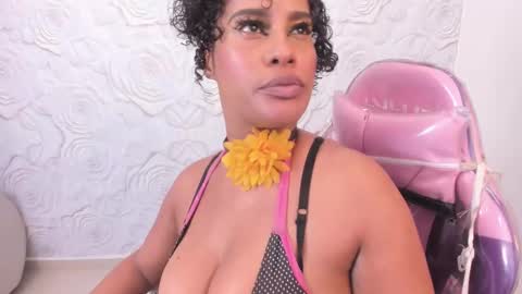 Snapshot of pamela_guzmaan_ chatting on 11, 2, 2025 PAMELA online show from 11, 2, 2025