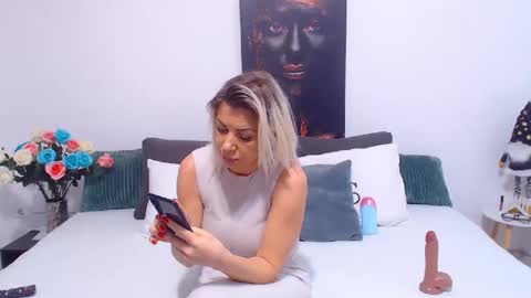 PAMEL ISSY online show from 11, 2, 2025