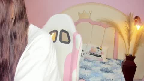 Princess Pamela  online show from 25, 4, 2026