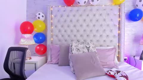 Snapshot of pamelamiler_ chatting on 15, 7, 2026 TELL ME PAMELLA AND GIVE ME A GOOD GRADE ITS IMPORTANT online show from 15, 7, 2026