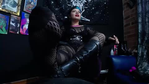       online show from 11, 2, 2025