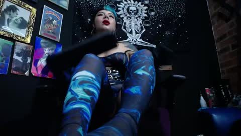       online show from 3, 3, 2025