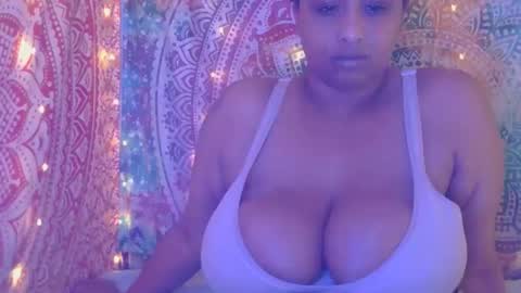 Nia Angels online show from 17, 12, 2025