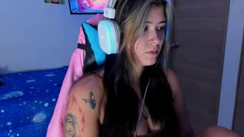 Snapshot of pannciito_uwu chatting on 2, 2, 2025 stephany online show from 2, 2, 2025