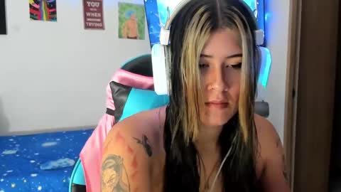 Snapshot of pannciito_uwu chatting on 5, 2, 2025 stephany online show from 5, 2, 2025