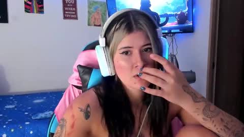 Snapshot of pannciito_uwu chatting on 5, 2, 2025 stephany online show from 5, 2, 2025