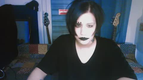 In bio online show from 19, 6, 2026