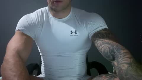 Snapshot of panther_style chatting on 13, 1, 2025 Oleg online show from 13, 1, 2025