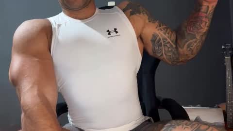 Snapshot of panther_style chatting on 19, 9, 2025 Oleg online show from 19, 9, 2025