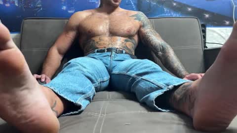 Snapshot of panther_style chatting on 19, 10, 2025 Oleg online show from 19, 10, 2025