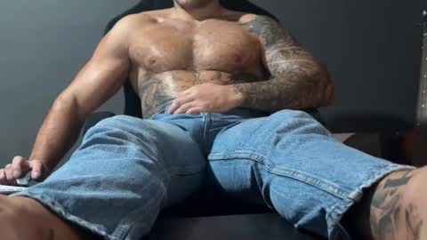 Snapshot of panther_style chatting on 24, 10, 2025 Oleg online show from 24, 10, 2025