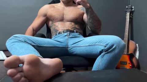 Snapshot of panther_style chatting on 28, 10, 2025 Oleg online show from 28, 10, 2025