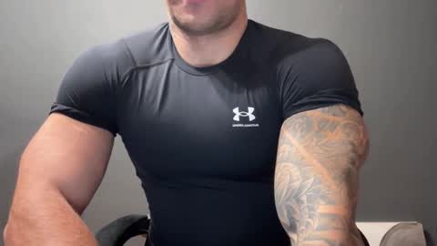 Snapshot of panther_style chatting on 1, 12, 2025 Oleg online show from 1, 12, 2025