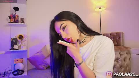 PAOLA IM INDEPENDENT MODEL online show from 13, 1, 2026