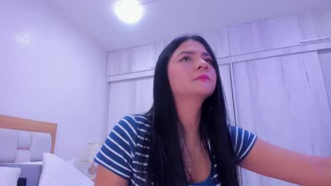 Snapshot of paolaa_rodriguez chatting on 5, 2, 2025 Paola online show from 5, 2, 2025