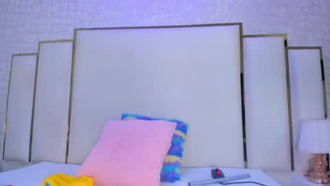 Paola  online show from 7, 4, 2026