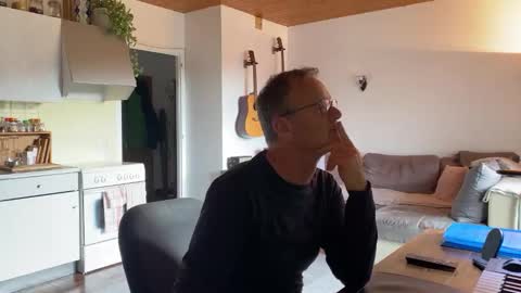 papa_show online show from 2, 12, 2024