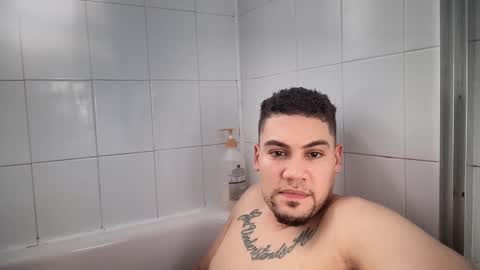 PapiiNyc21 online show from 25, 2, 2025