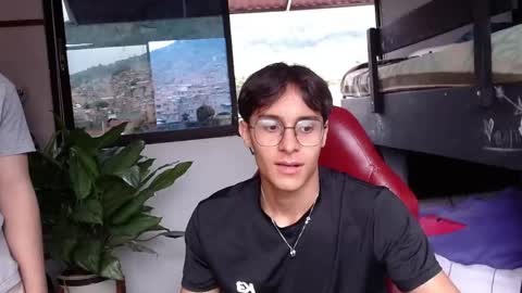 Snapshot of papita_pelada chatting on 24, 11, 2025 Papitapelada online show from 24, 11, 2025