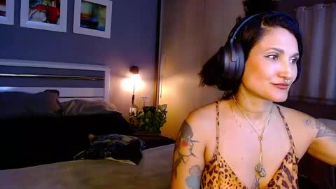 Snapshot of paradisegirl_ chatting on 26, 2, 2025 My alter ego Betinna Flowers - a tattooed Miss - Are you missing me come in here - online show from 26, 2, 2025