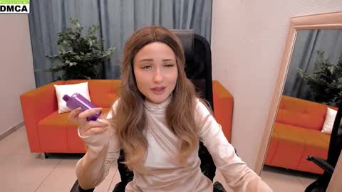 Snapshot of paradox_666_ chatting on 1, 10, 2025 Louise online show from 1, 10, 2025