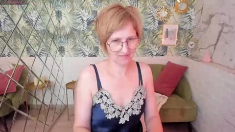 Snapshot of paris_cherry chatting on 31, 5, 2026 Paris online show from 31, 5, 2026