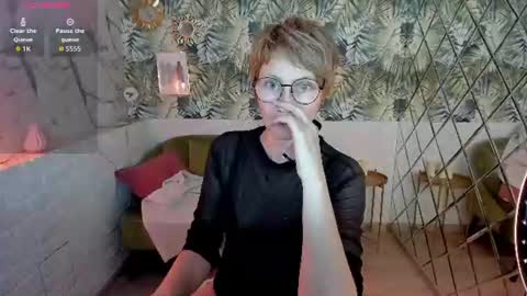 Snapshot of paris_cherry chatting on 5, 8, 2026 Paris online show from 5, 8, 2026