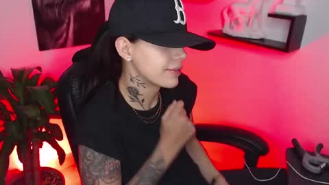 Paris D angelo online show from 7, 3, 2025