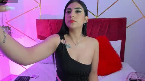 paris_evans_01 online show from 1, 10, 2025