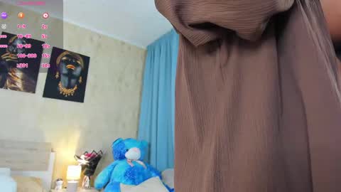 Paris online show from 7, 2, 2025