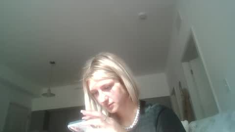 Snapshot of parisbaby2000 chatting on 3, 10, 2025 parisbaby2000 online show from 3, 10, 2025