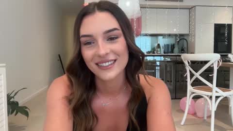 Snapshot of parisbabyxox chatting on 13, 9, 2025 ParisBabyxox online show from 13, 9, 2025