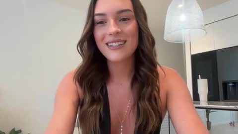 Snapshot of parisbabyxox chatting on 14, 9, 2025 ParisBabyxox online show from 14, 9, 2025