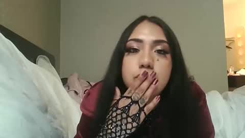 Snapshot of pariscortez chatting on 4, 11, 2025 pariscortez online show from 4, 11, 2025