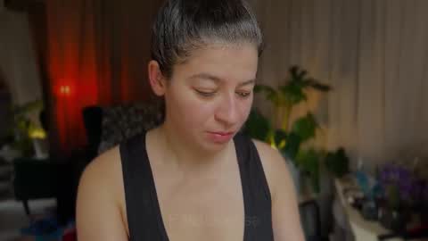 Snapshot of passionessa chatting on 6, 10, 2025 Call me Miss Alice Careful Passion Queen online show from 6, 10, 2025
