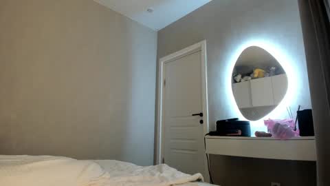 patricia_bloom online show from 19, 1, 2025