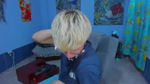 .... online show from 3, 12, 2025