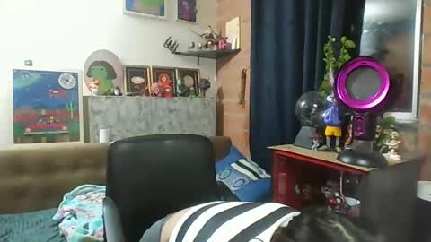 Snapshot of pau_cat chatting on 23, 4, 2026 Pau online show from 23, 4, 2026