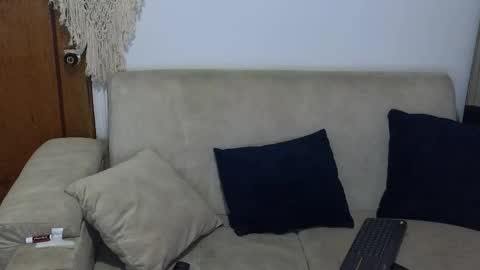 pau cute online show from 12, 11, 2025